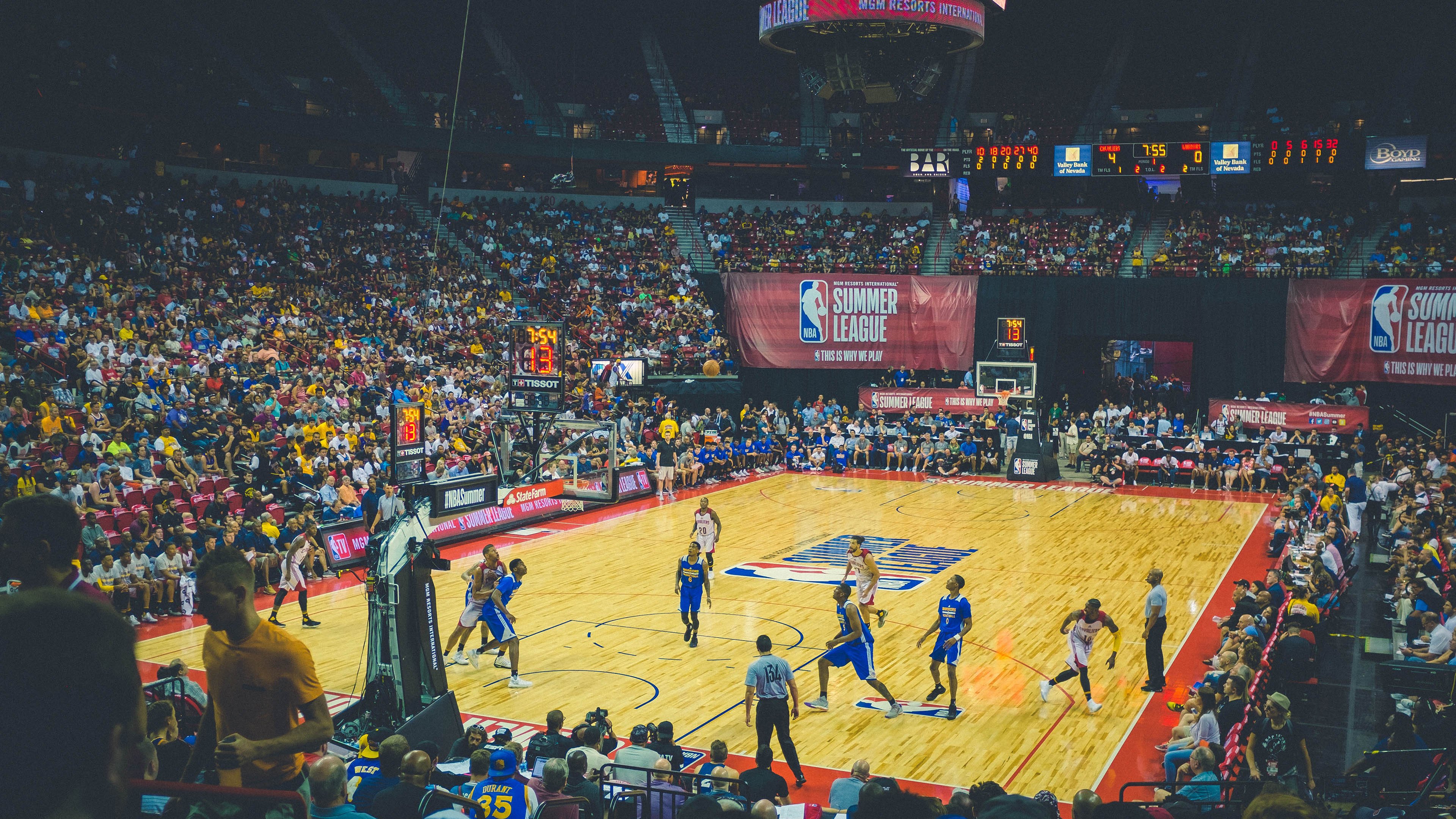 曼城主场小胜沃特福德，保住前四位置，曼城主场the king